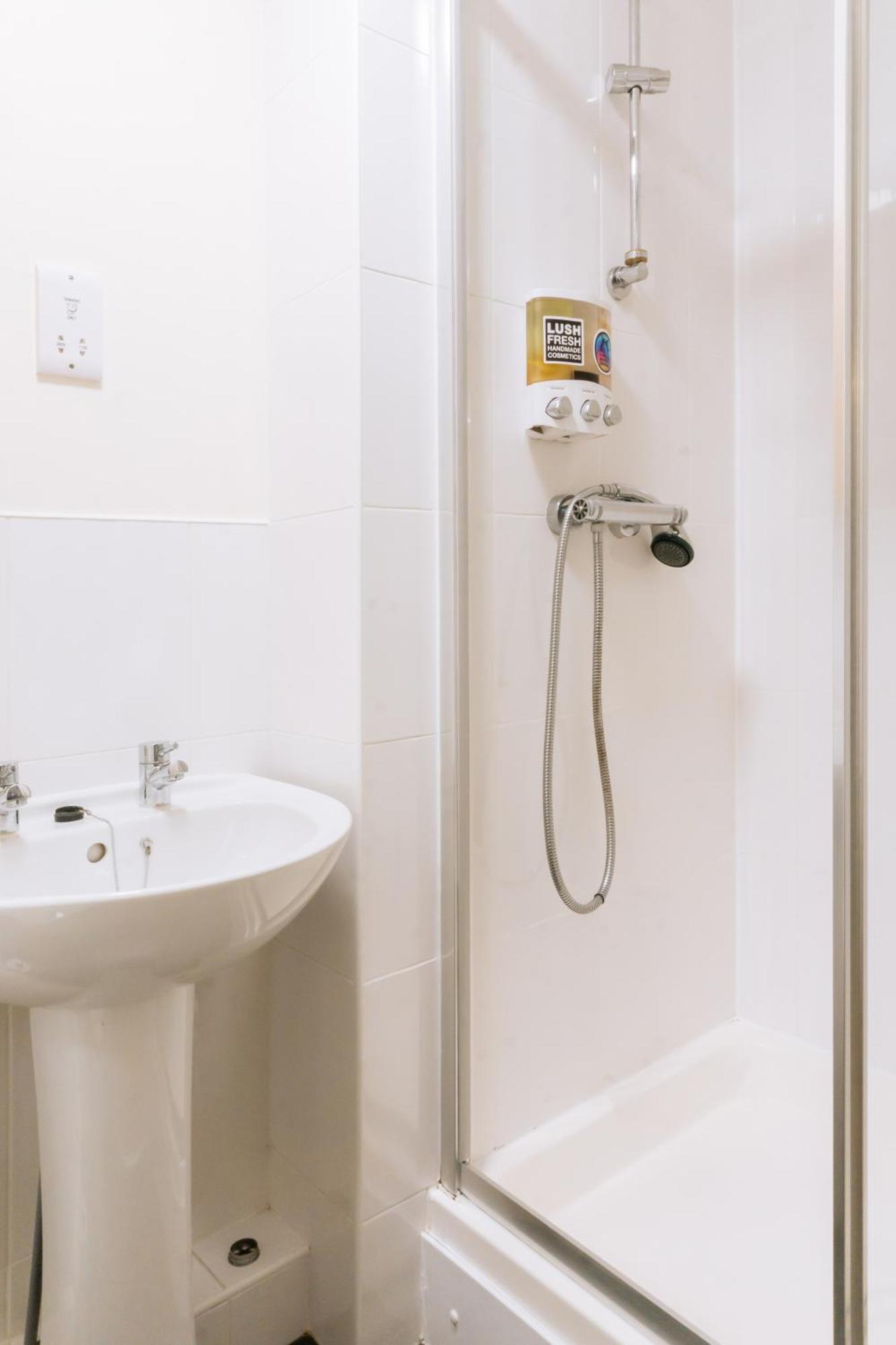 Stylish 3 Bedroom Apartment Near Hollyrood Park EDI Buitenkant foto